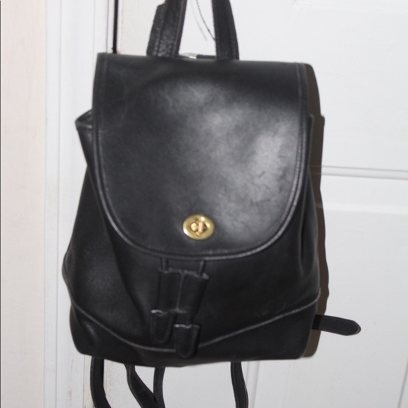 Coach Handbags - Vintage Coach black leather backpack 9791